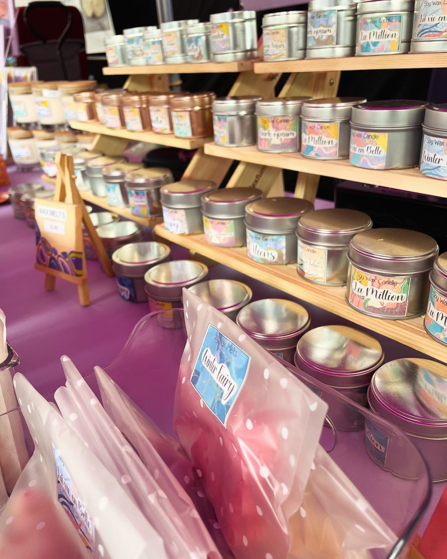 Black plum & Rhubarb handmade soy candle