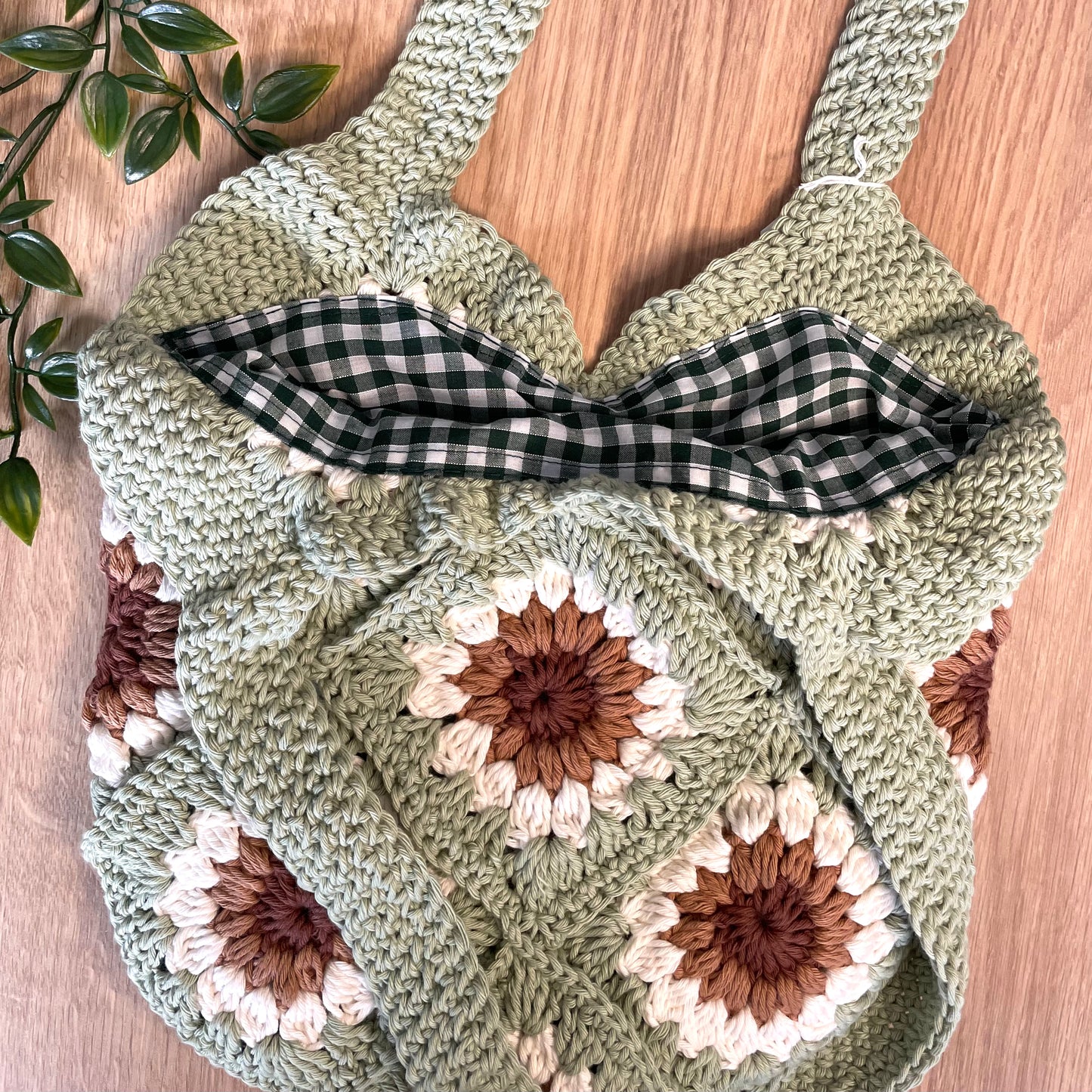 Handmade Crochet Sage Green Tote Bag – 100% Cotton Summer Shoulder Bag with Gingham Lining