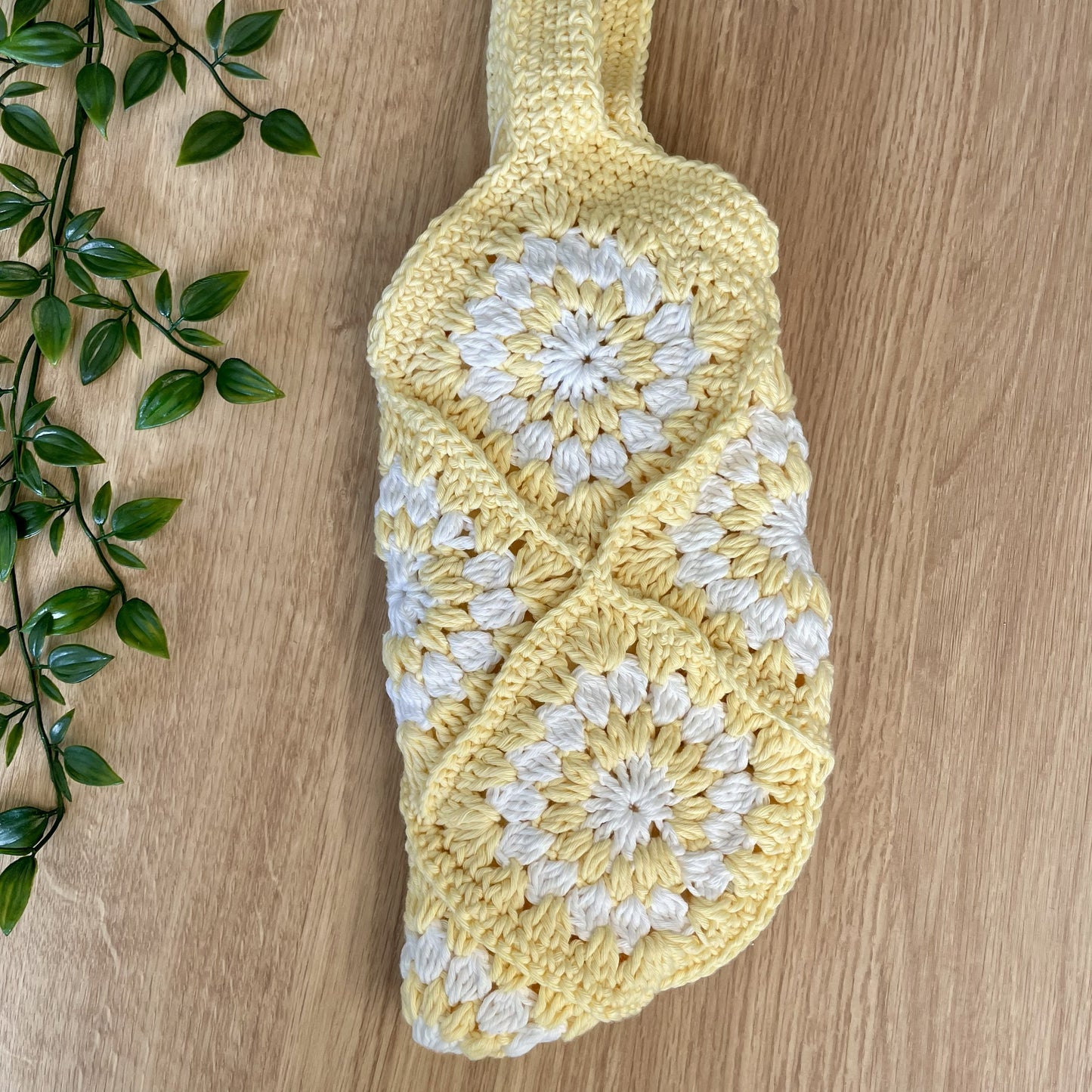 Handmade crochet lemon flower summer tote bag