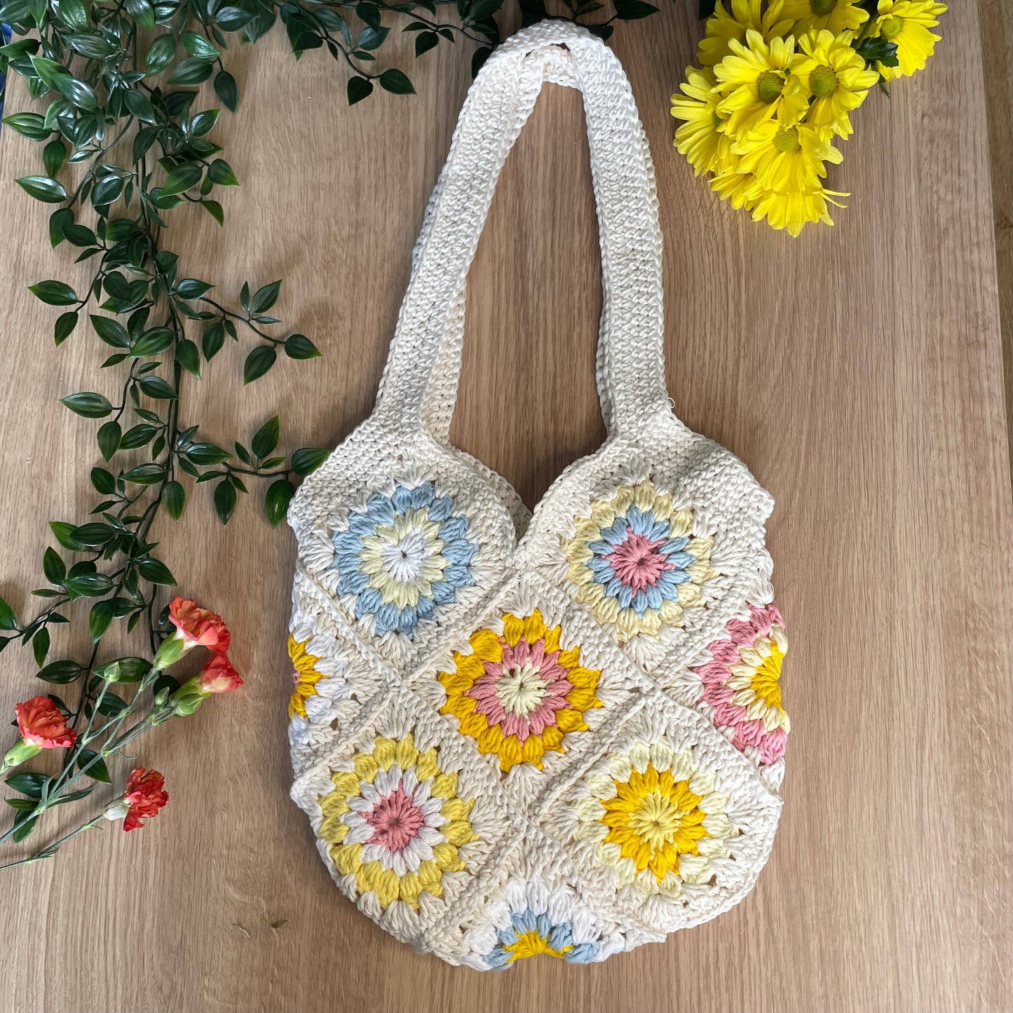 Handmade crochet Sunburst flower summer tote bag