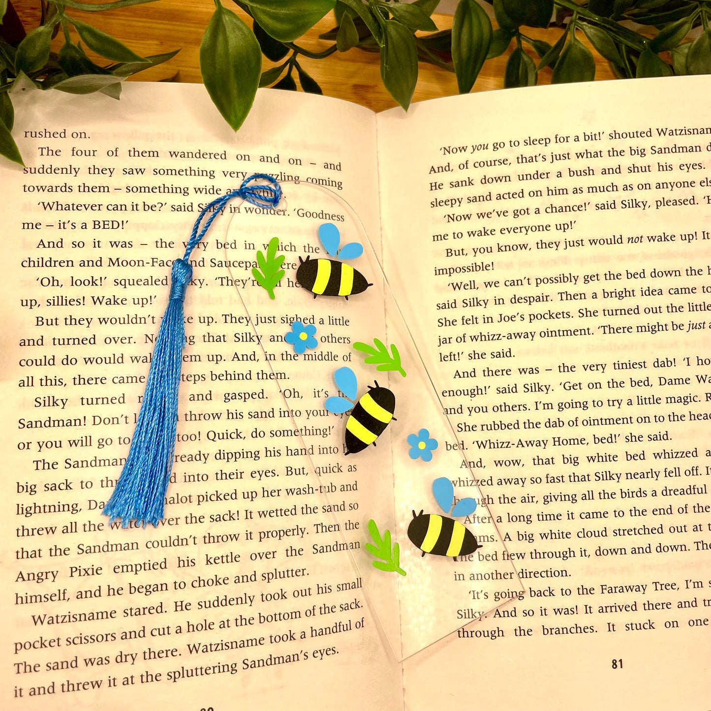 Bee Bookmark