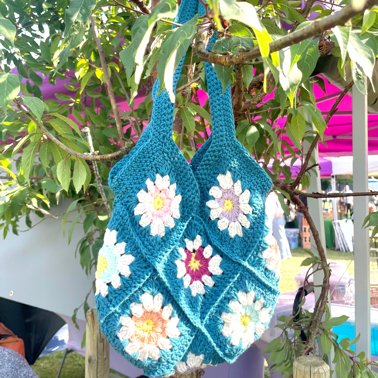 Handmade crochet retro flower summer tote bag