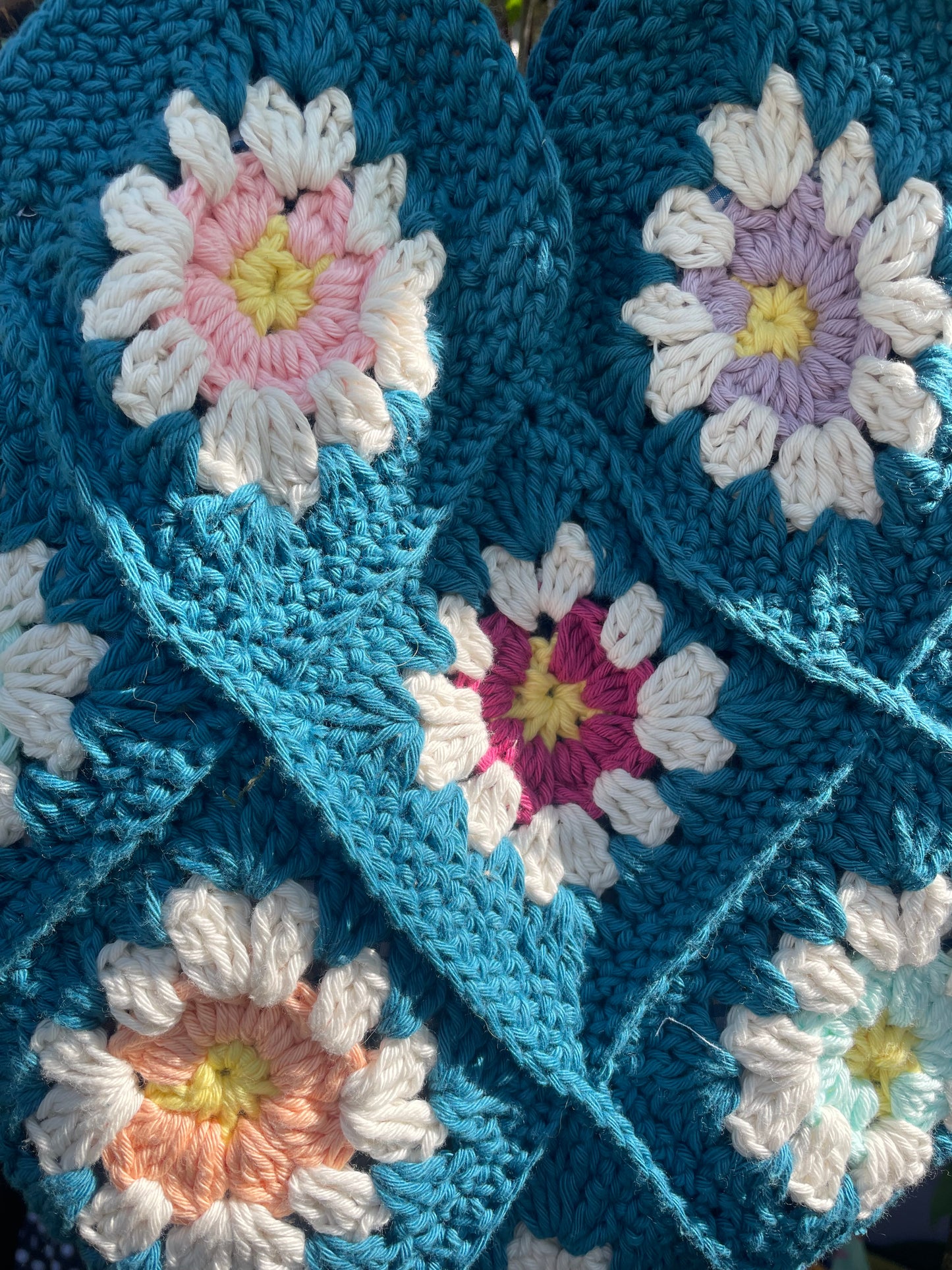 Handmade crochet retro flower summer tote bag